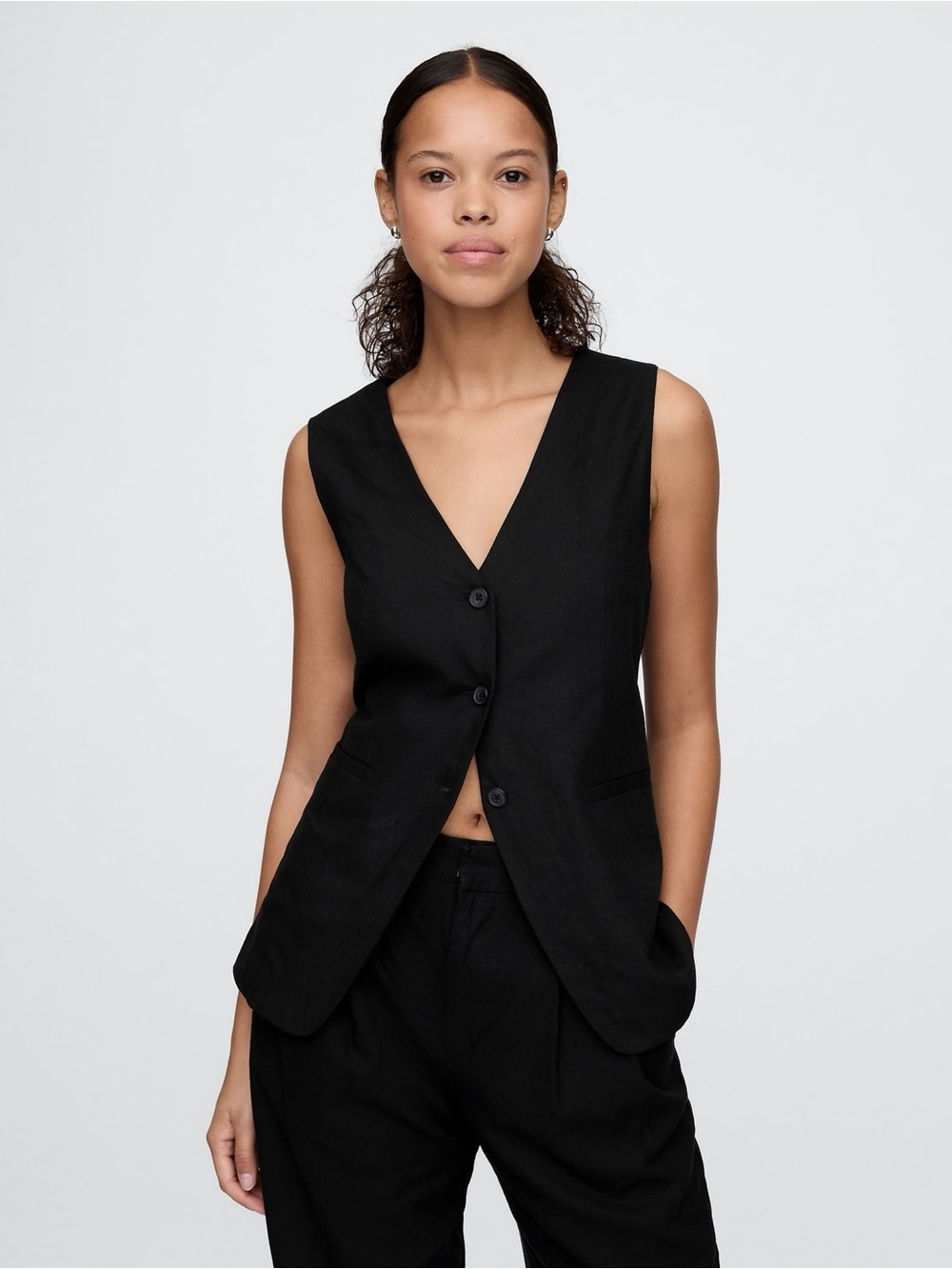 GAP Linen Sleeveless V-Neck Button Vest in Black